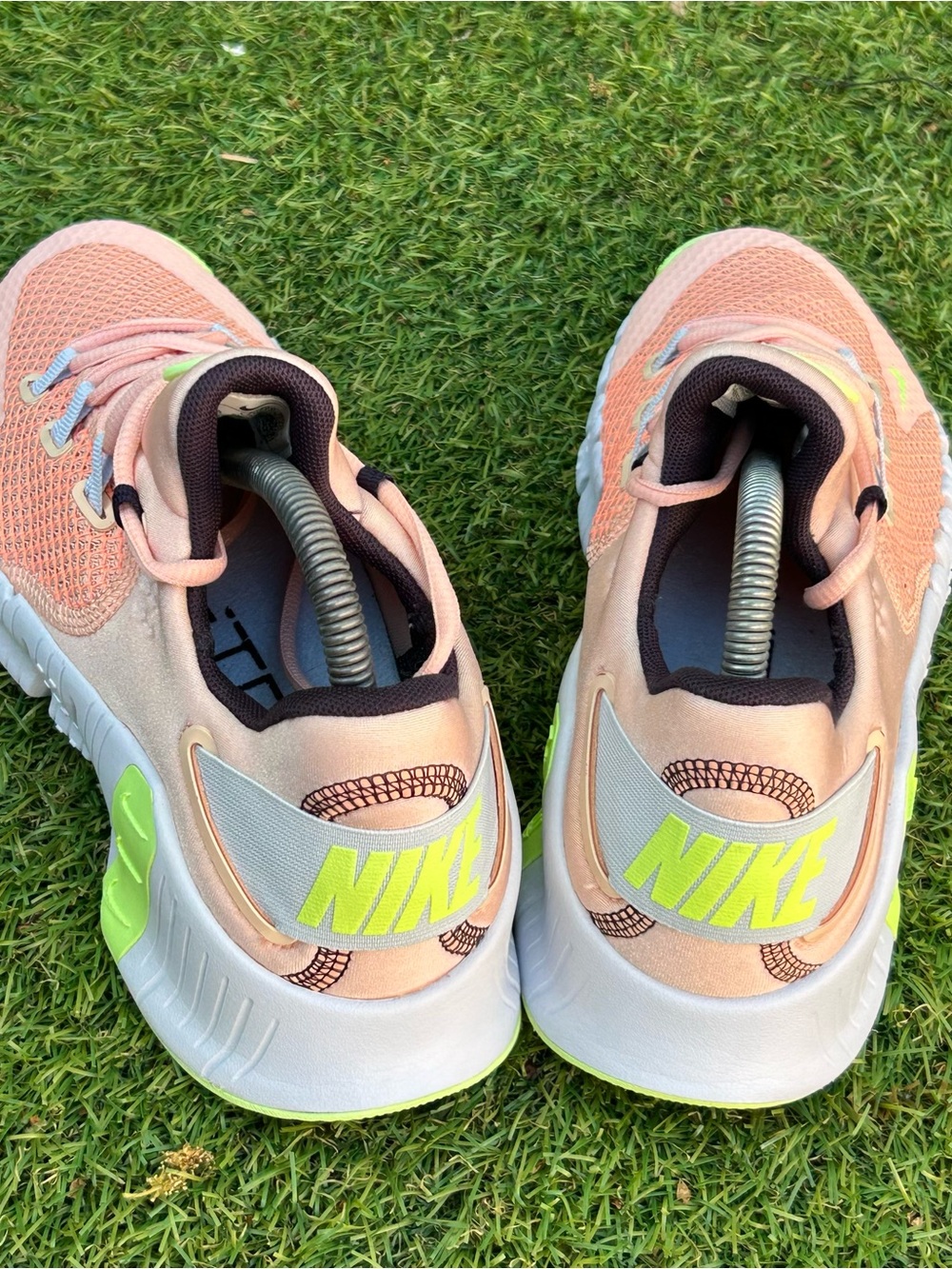 NIKE FREE METCON 5 - Womens Sneakers - SIZE 8.5 - Picture 5 of 9
